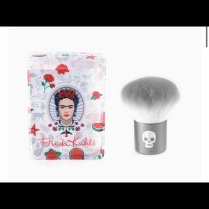 Frida Kahlo Kabuki brush and makeup case NEW
